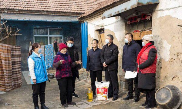 一人低保全家都有补贴吗