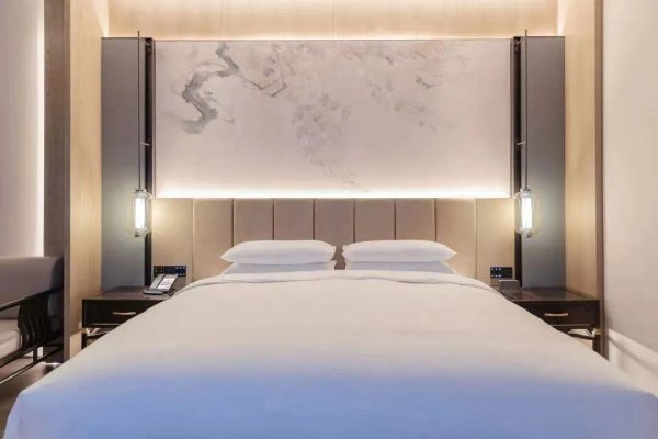 为什么酒店的被子又轻又暖和