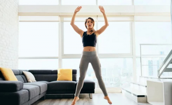 波比跳怎么跳才能不伤膝盖