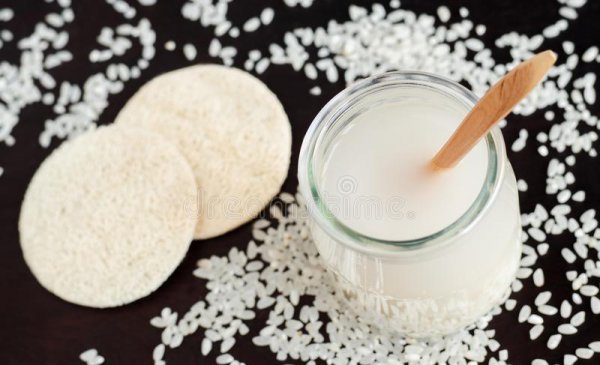 枕头发黄了怎样才能洗白