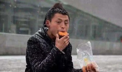 老人说不能嫁有胸毛的男人 为什么长胸毛男人不能要