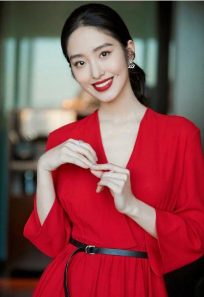 杨采钰和陈金飞之间的故事