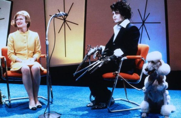 剪刀手爱德华结局深层寓意