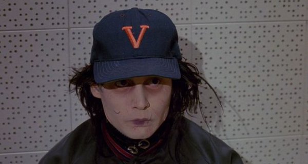 剪刀手爱德华结局深层寓意