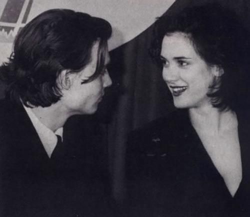 剪刀手爱德华结局深层寓意