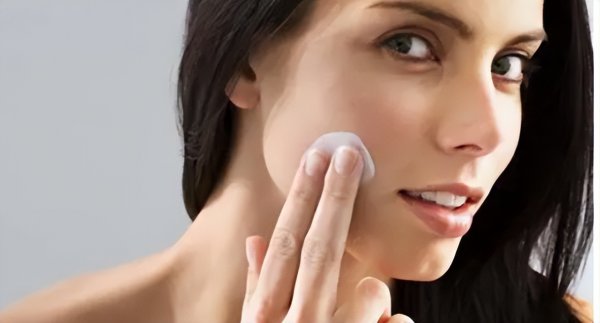 初期抗衰老护肤品推荐