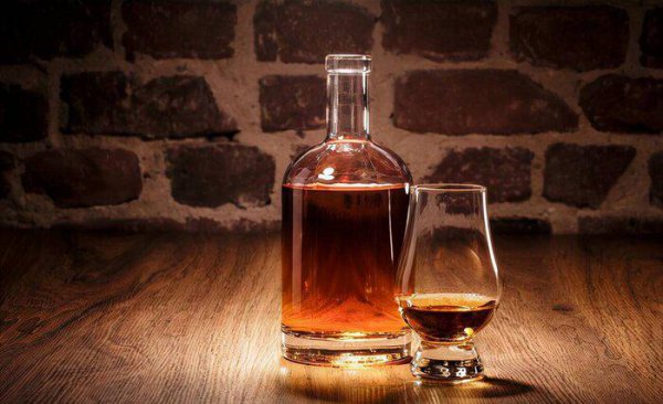 威士忌和白兰地有什么区别