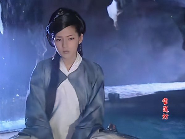 劈山救母的是二郎神还是沉香