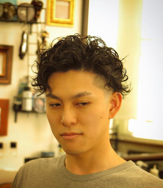 三七分男生发型怎么弄好看