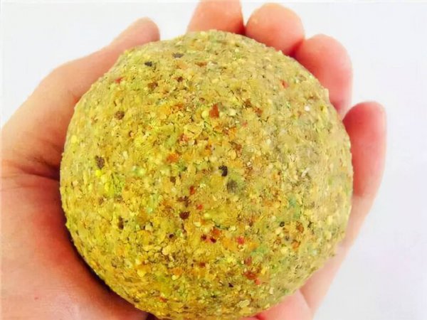 钓鲤鱼鲫鱼用什么饵料最好