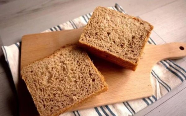 黑全麦粉和全麦粉的区别是什么