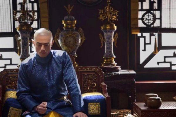 和珅和乾隆的关系