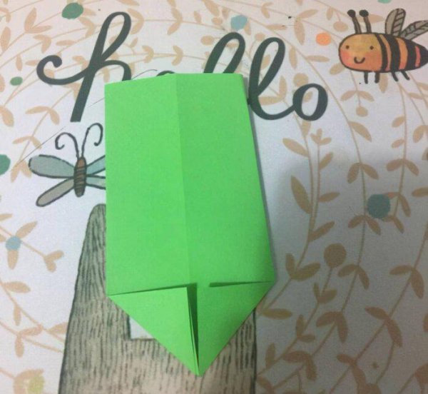 纸飞机怎么折飞得远飞得久