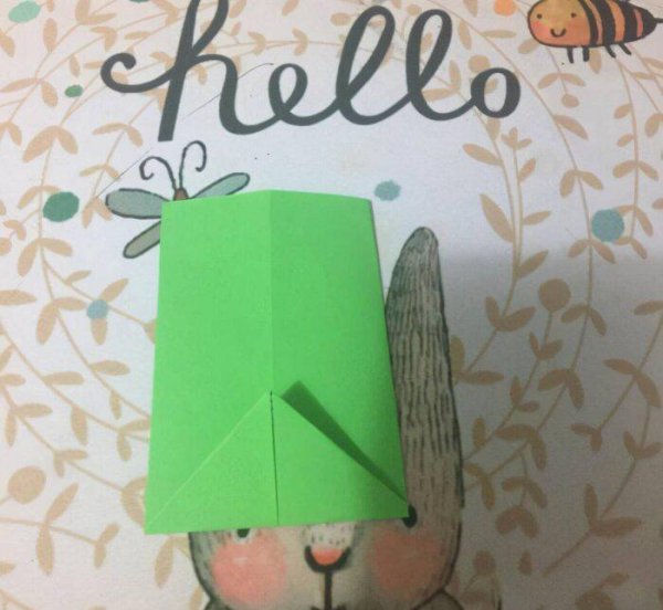 纸飞机怎么折飞得远飞得久