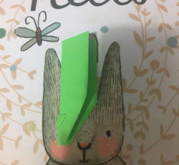 纸飞机怎么折飞得远飞得久