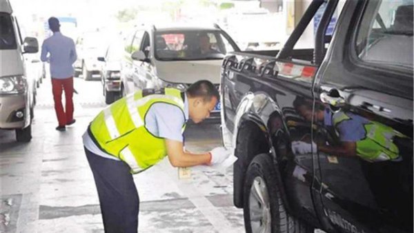 车辆年检需要带什么材料