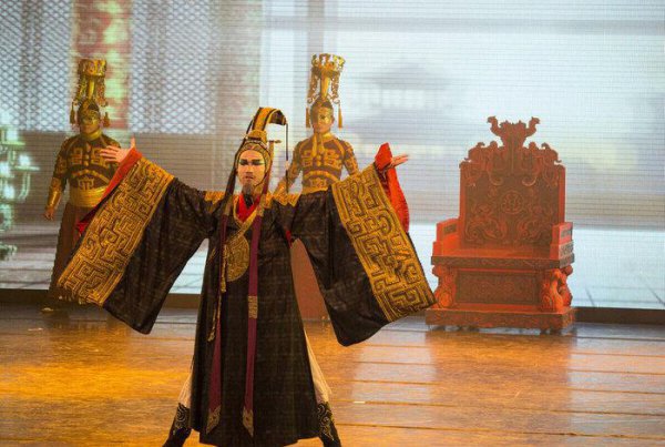 历史上赵高为什么要毁秦国