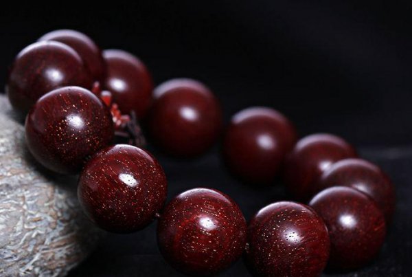 檀木手串有什么好处