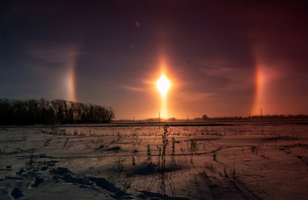 出现三个太阳是什么现象