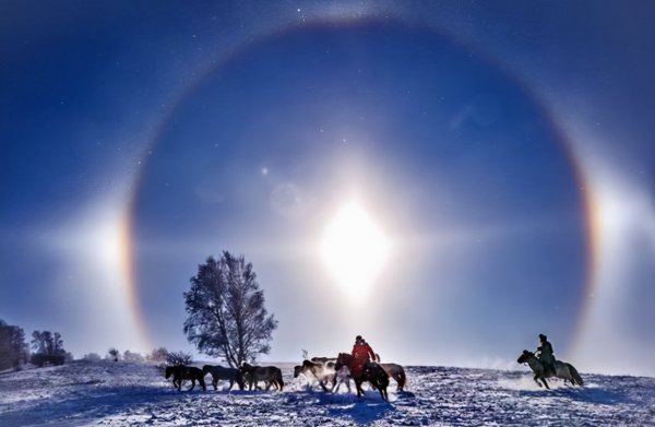 出现三个太阳是什么现象