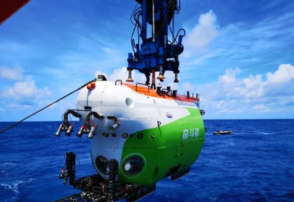 蛟龙号最深能潜多少米