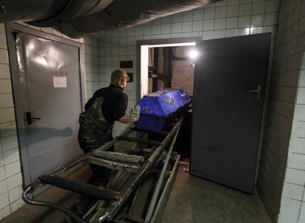 火化为什么要割内脏