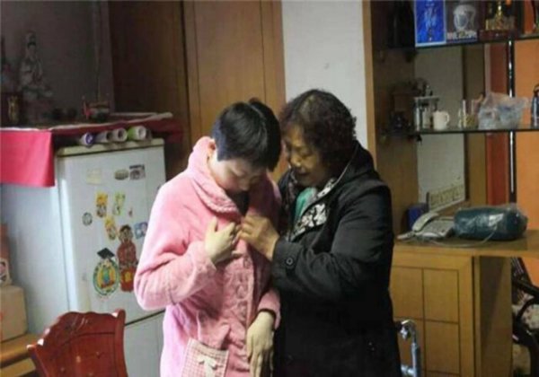 怀孕瞒三不瞒四是什么意思