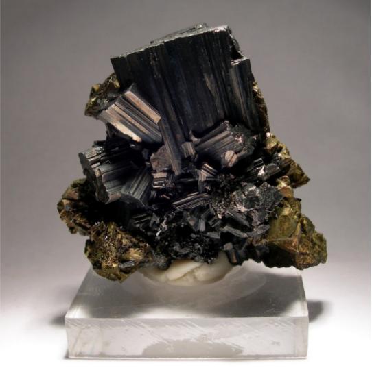 pb是什么化学元素