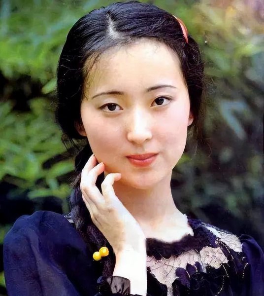 红楼梦里谁最漂亮