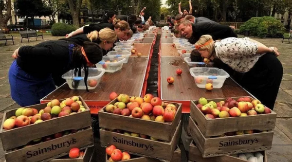 西方国家万圣节为什么要吃糖