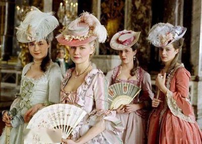 泡泡袖显肩宽显壮吗 女生穿泡泡袖会显得上身胖吗