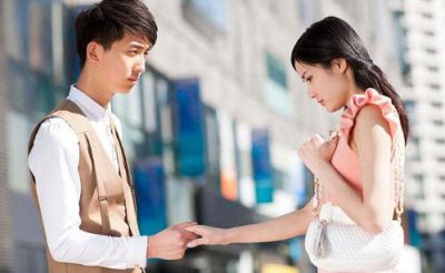 谈恋爱牵手搂腰拥抱接吻顺序 如何从牵手到拥抱接吻