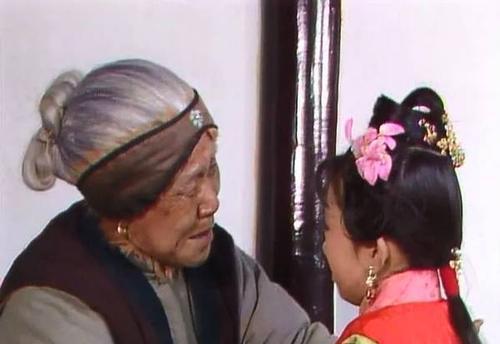 金陵十二钗是按什么依据顺序排的