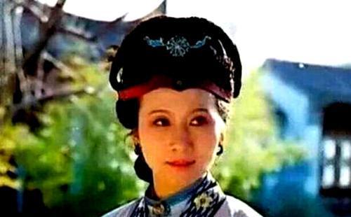 金陵十二钗是按什么依据顺序排的