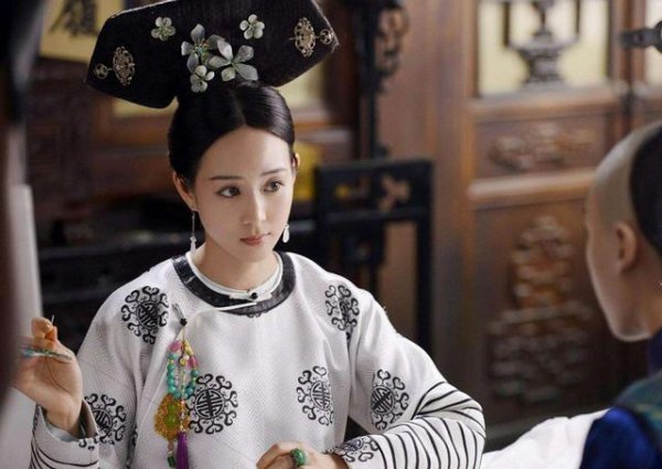 79岁还被乾隆翻牌子的妃子是谁