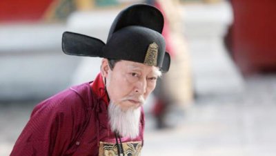 徐阶是怎么扳倒严嵩的 明朝那些事徐阶斗严嵩的故事