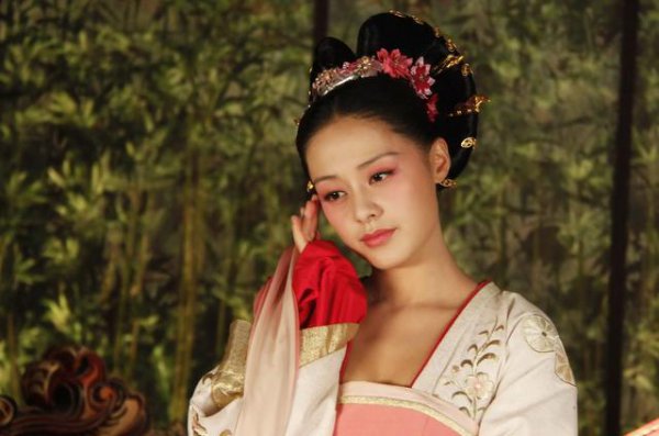 历史上杨贵妃为何不生孩子