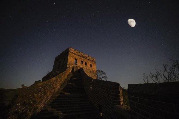 但使龙城飞将在不教胡马度阴山是指谁