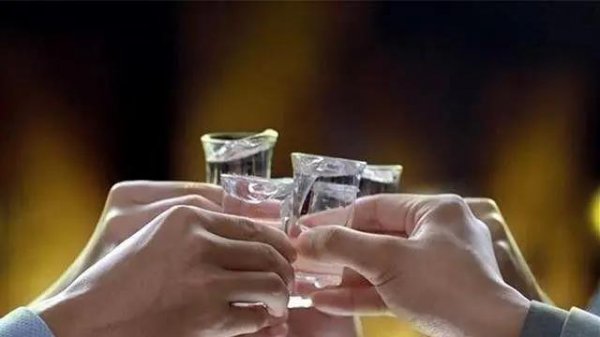 山东酒桌敬酒的顺序是什么