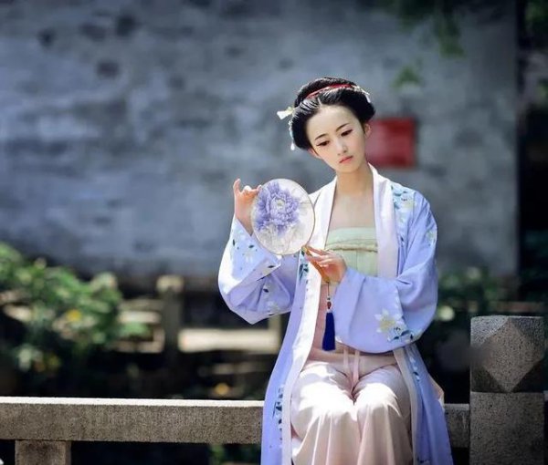 宁穷死不娶生妻是什么意思