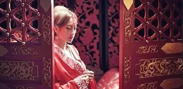 宁穷死不娶生妻是什么意思