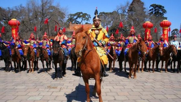 清朝入关后首位皇帝是谁