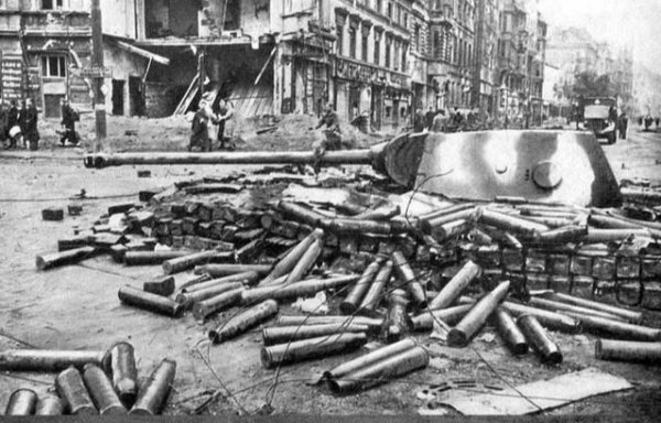 苏联进入柏林进行疯狂报复