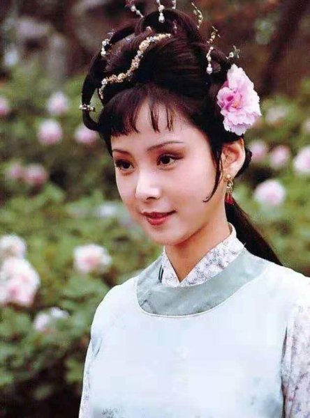 晴雯的性格特点及事例