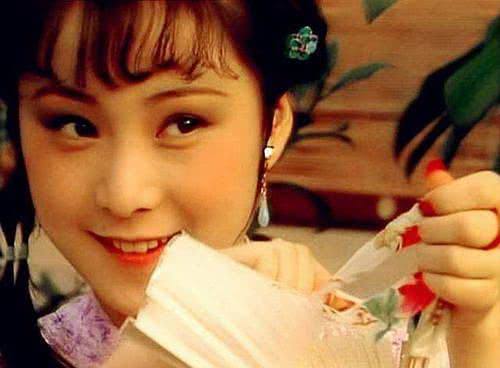 晴雯的性格特点及事例