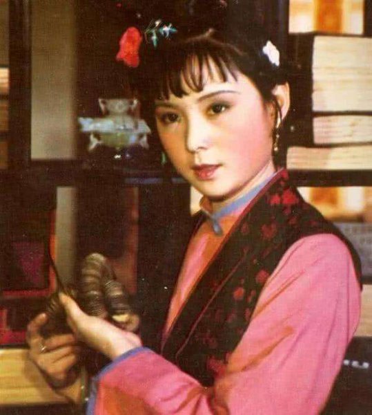 晴雯的性格特点及事例