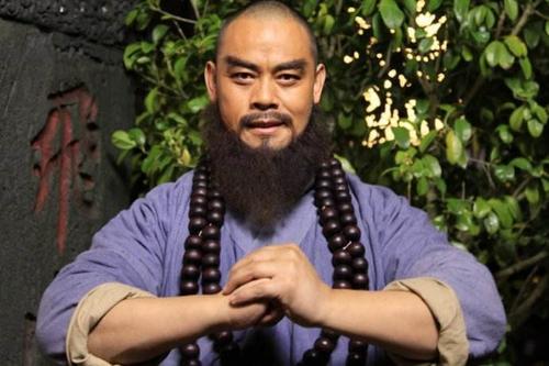 水浒传中鲁智深的外貌特点