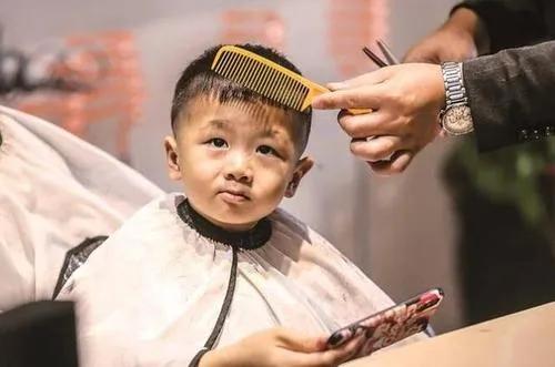 二月二一定要剪头发吗