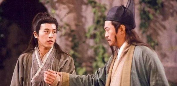 岳不群为什么赶令狐冲出师门