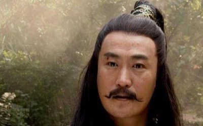 左冷禅为什么不杀莫大 莫大先生出手杀费彬